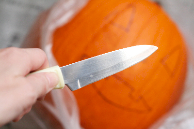 本物のかぼちゃ「大」（直径25cmほど）でハロウィンランタンを作ってみた