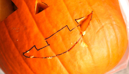 本物のかぼちゃ「大」（直径25cmほど）でハロウィンランタンを作ってみた