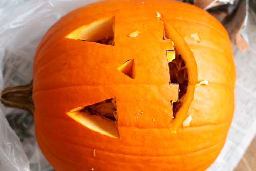 本物のかぼちゃ「大」（直径25cmほど）でハロウィンランタンを作ってみた