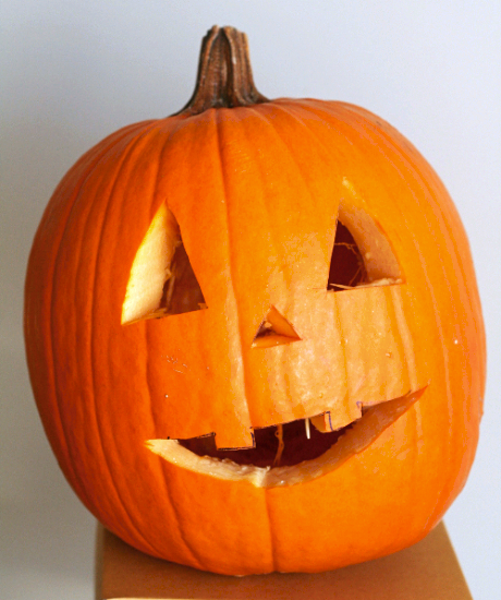 本物のかぼちゃ「大」（直径25cmほど）でハロウィンランタンを作ってみた