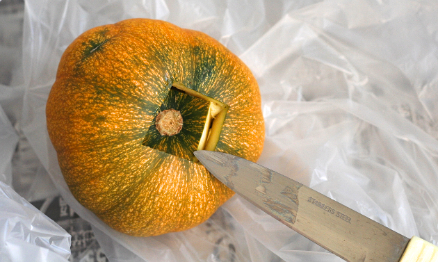 ミニかぼちゃでハロウィンランタンを作ってみた