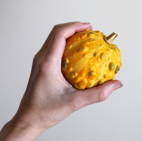 デコボコのかぼちゃでもハロウィンランタンはできる